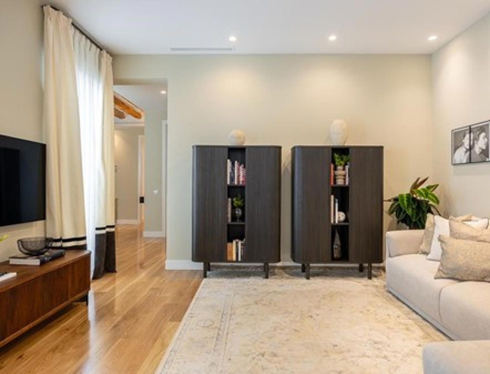 Classic architecture, contemporary interiors and exceptional ceiling heights in Recoletos