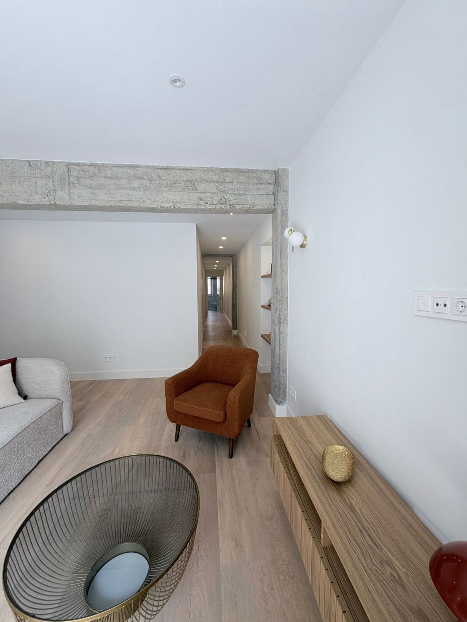 Three en-suite bedrooms and warm natural light in residential Trafalgar
