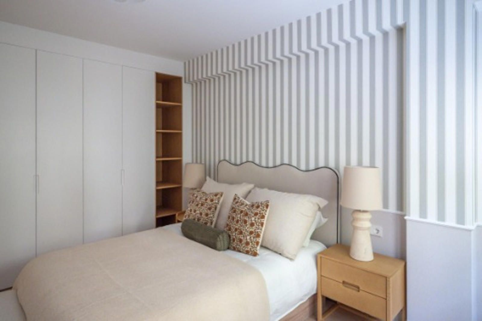 Renovated apartment in Cuatro Caminos with three bedrooms and premium finishes