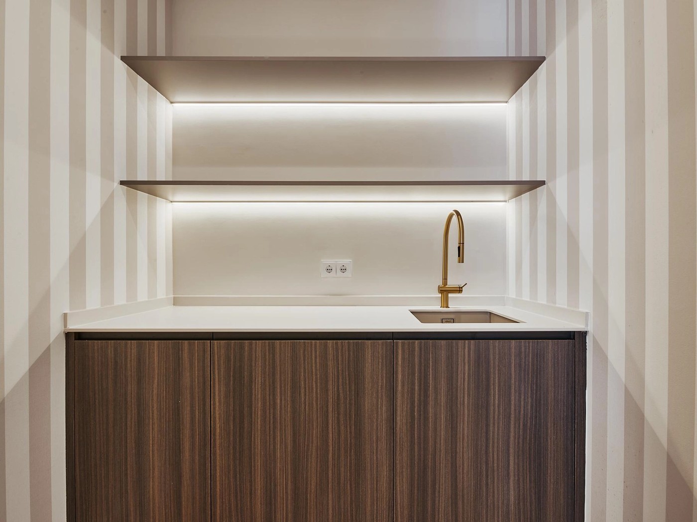 Amplitud residencial y garaje en Castellana