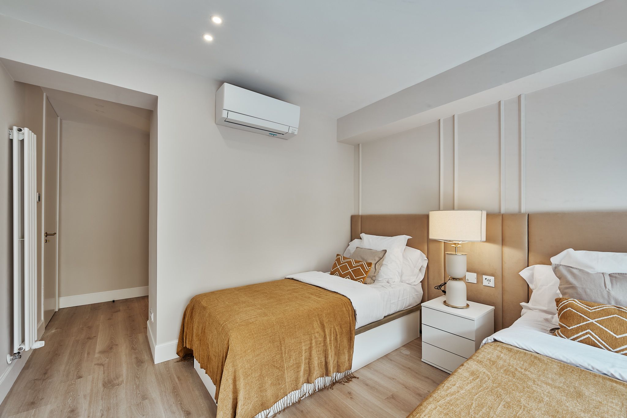 Salón amplio, domótica y confort en Goya