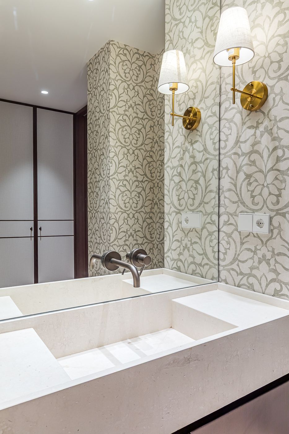 Four-bedroom living in the heart of prestigious Recoletos