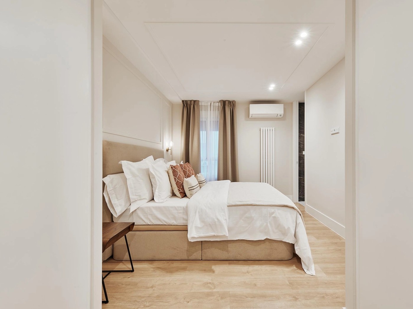 Amplitud residencial y garaje en Castellana