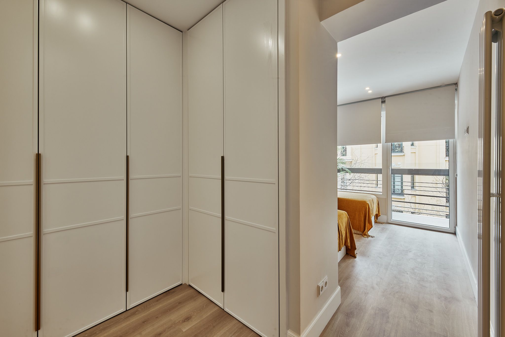 Salón amplio, domótica y confort en Goya