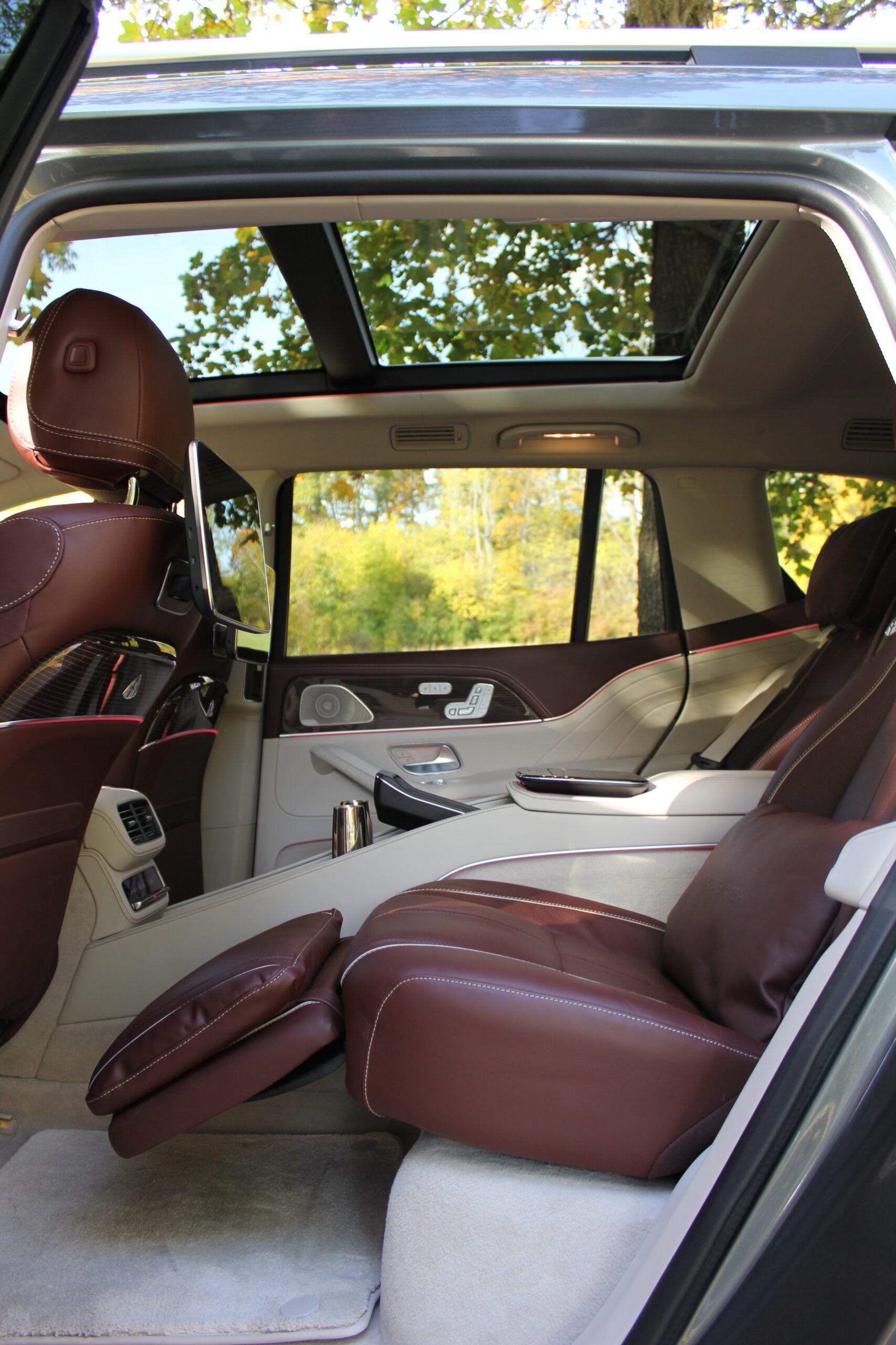 Mercedes-Maybach SUV Hybrid — view 4