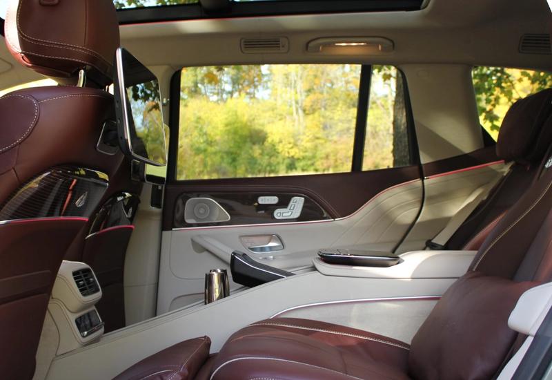 Mercedes-Maybach SUV Hybrid — view 4