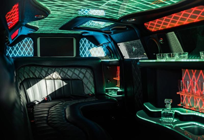 Chrysler 300 Stretch Limousine — view 6