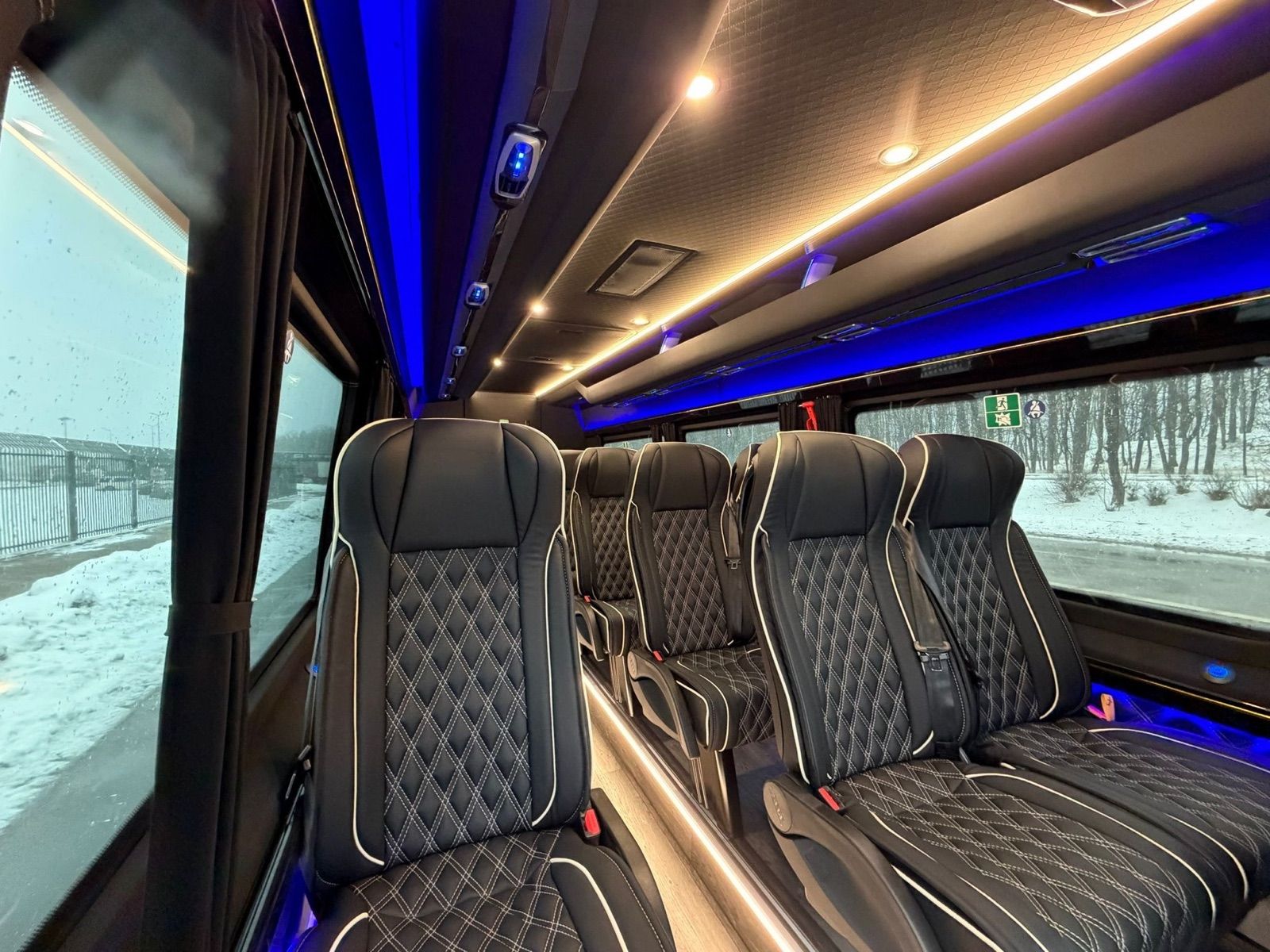 Mercedes-Benz Luxury Sprinter 19 — interior