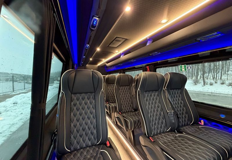 Mercedes-Benz Luxury Sprinter 19 — interior