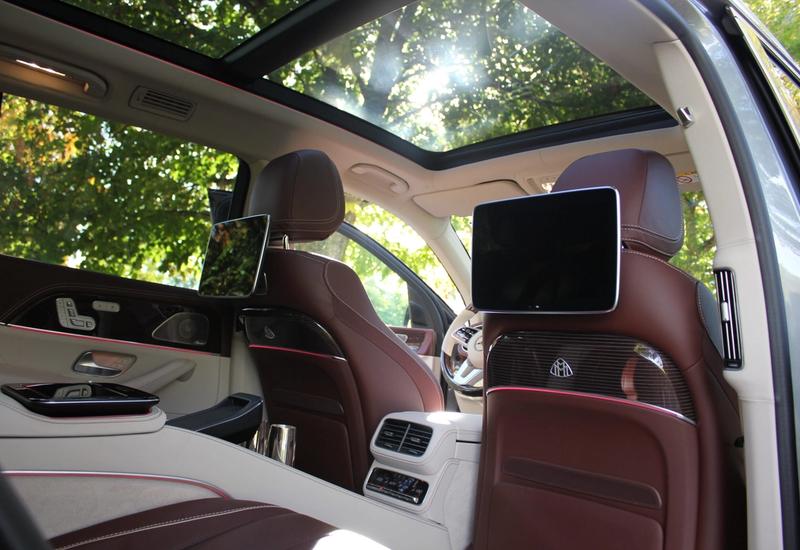 Mercedes-Maybach SUV Hybrid — view 3
