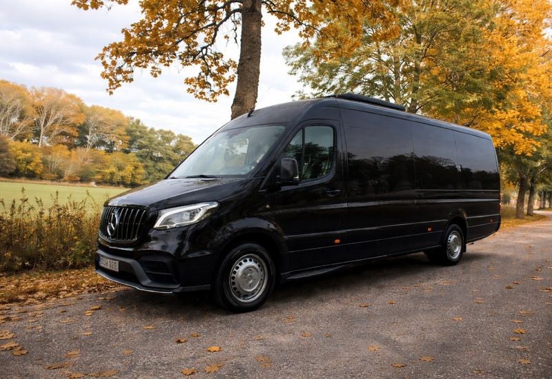 Mercedes-Benz Luxury Sprinter 19 — exterior