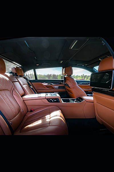 BMW 7 Series — view 4