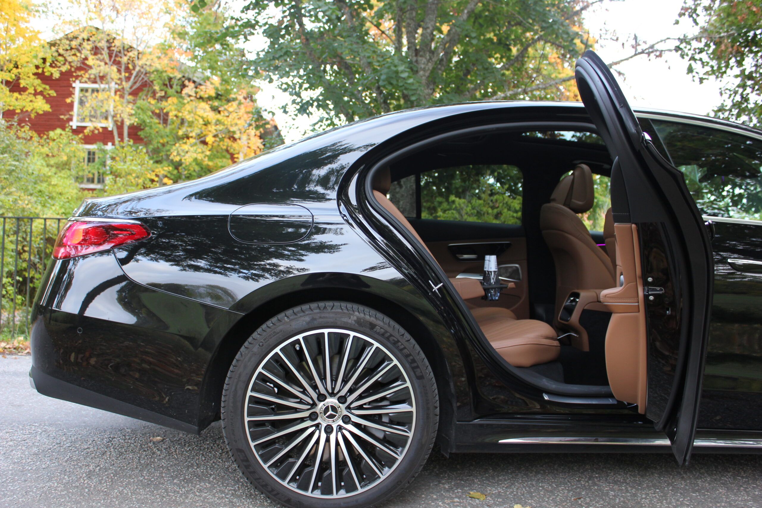 Mercedes-Benz E-Class Hybrid — view 3
