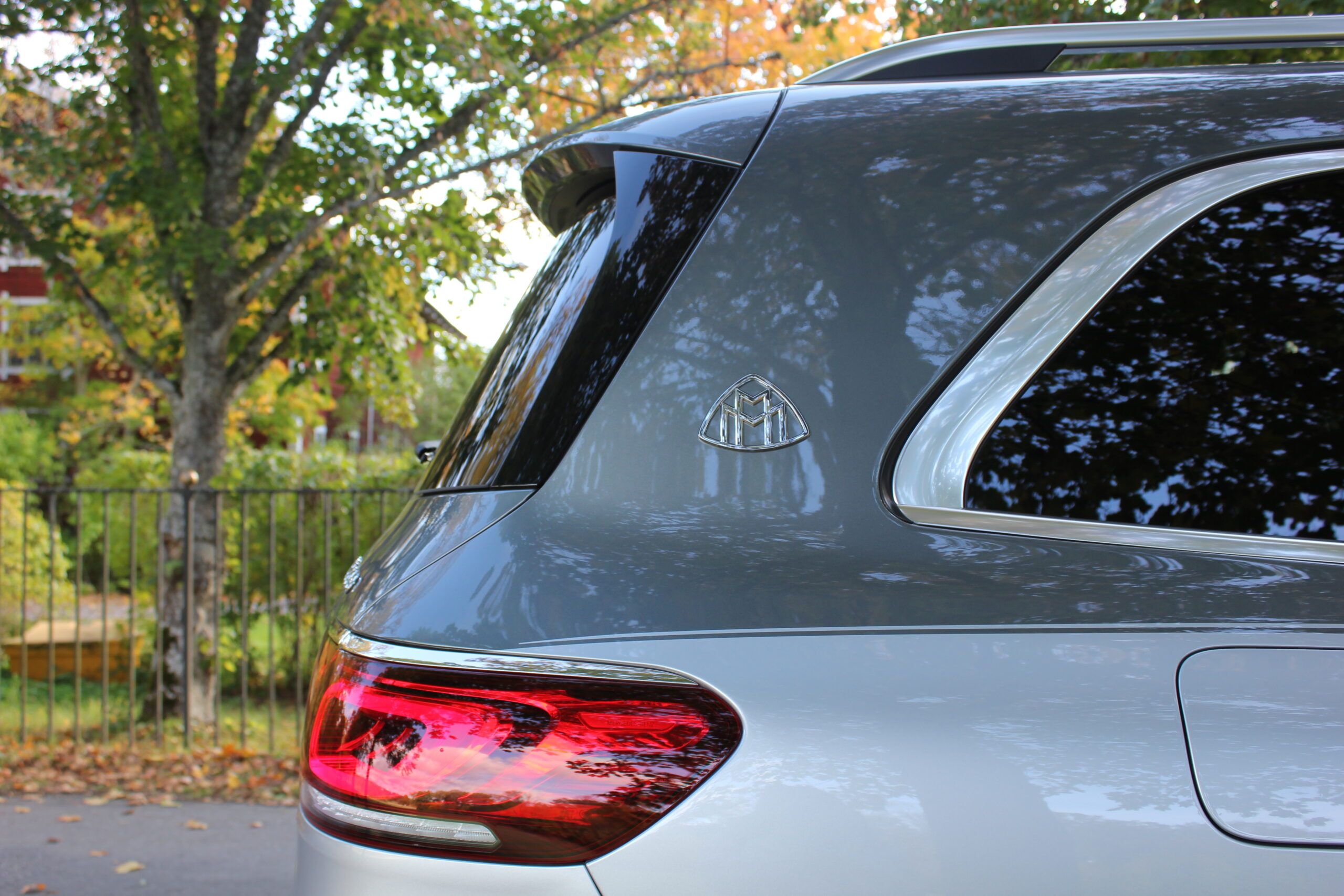 Mercedes-Maybach SUV Hybrid — view 6