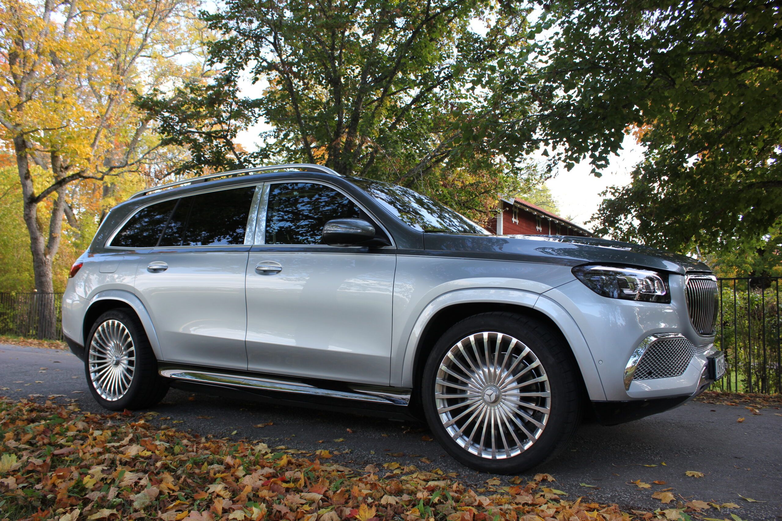 Mercedes-Maybach SUV Hybrid — view 5