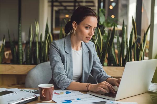 Mastering Passive Candidate Sourcing: Strategies for Recruiting Top Talent in 2025