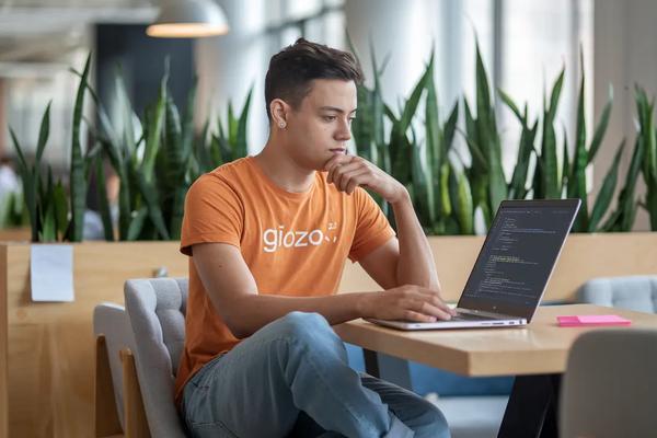 How to Hire a Full Stack Developer: A Comprehensive Guide for Recruiters