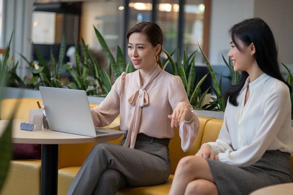 The Art and Science of Talent Sourcing: Strategies for Success in 2025