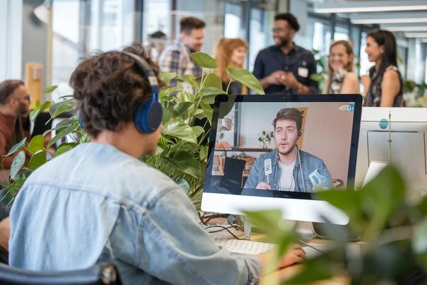 AI-Powered Recruitment Platforms Pros and Cons In 2025