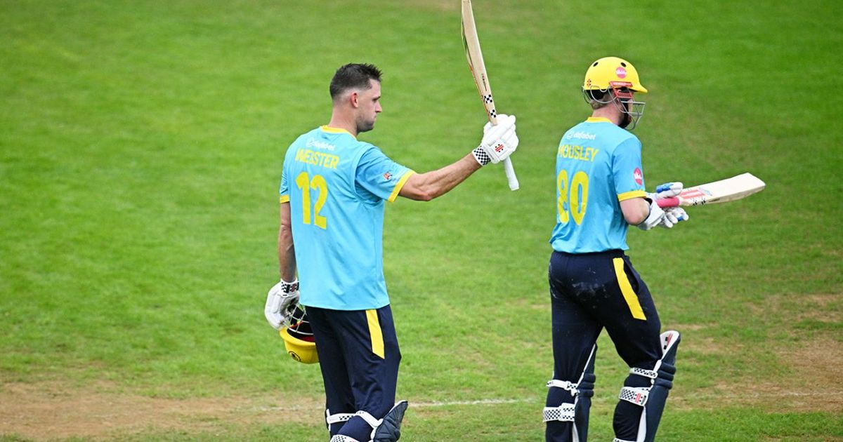 Webster's maiden T20 ton ends Warwickshire's winless Blast run