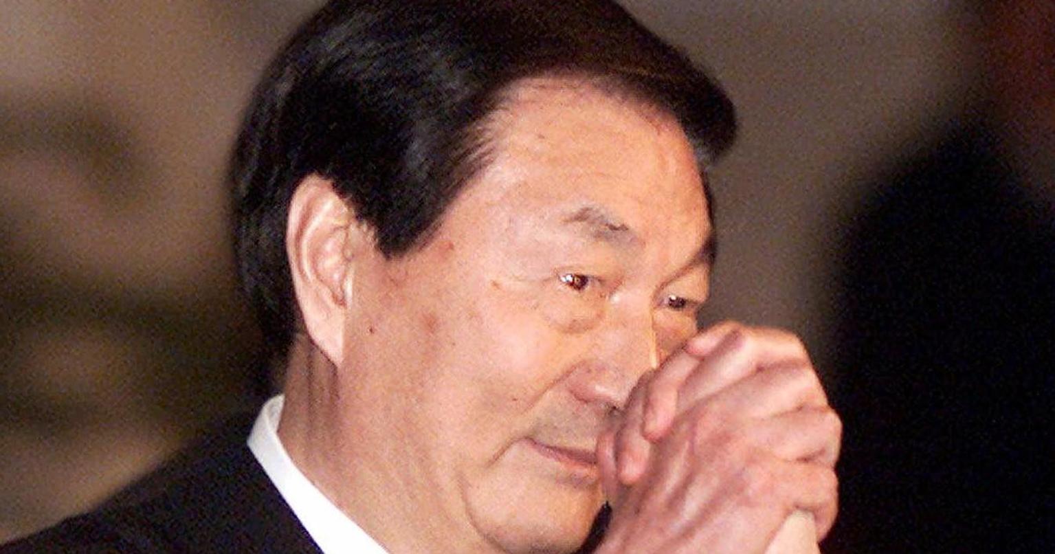 Former Chinese Premier Zhu Rongji in a meeting with Indian leaders