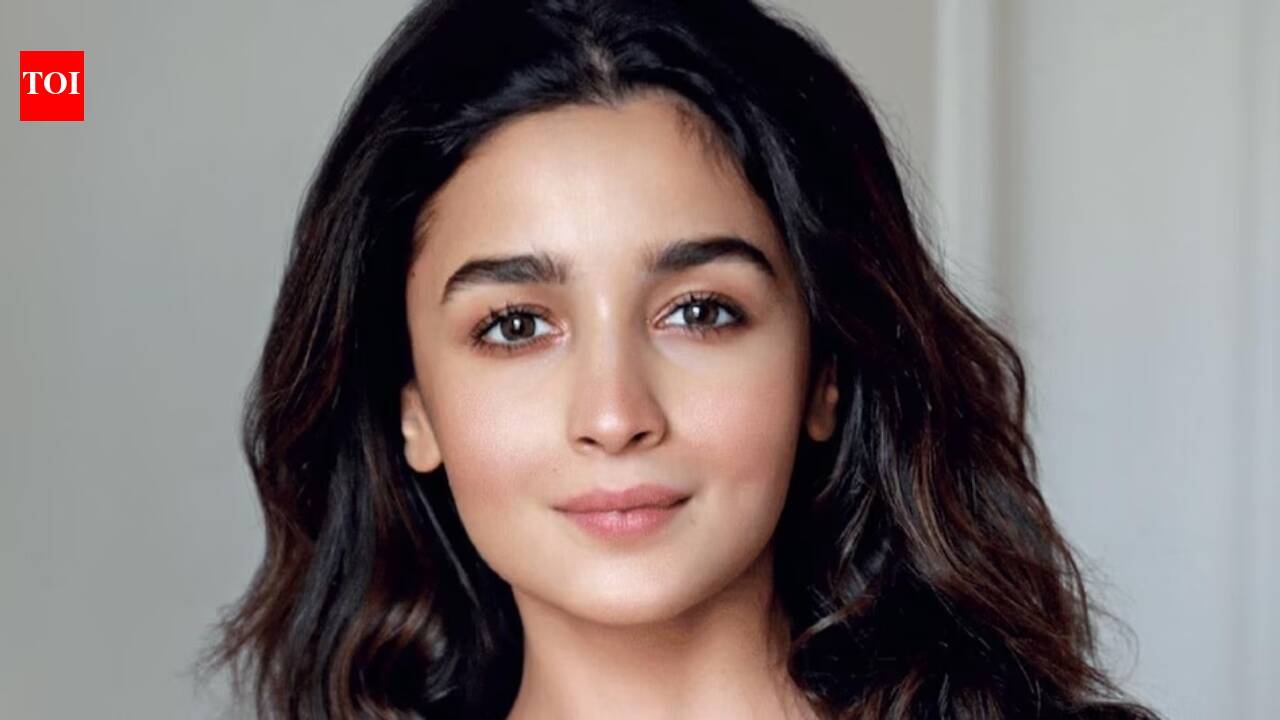 Alia Bhatt and Sohum Shah on the set of Tumbbad 2