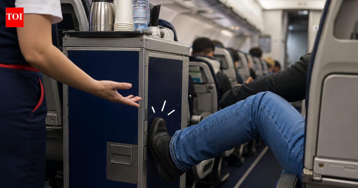 Passenger kicks cabin crew, shows middle finger after trolley hits his leg on Frankfurt-Hyderabad flight