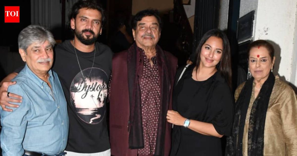 Sonakshi Sinha and Zaheer Iqbal enjoy family dinner with Shatrughan Sinha, Poonam Sinha and Iqbal Ratansi