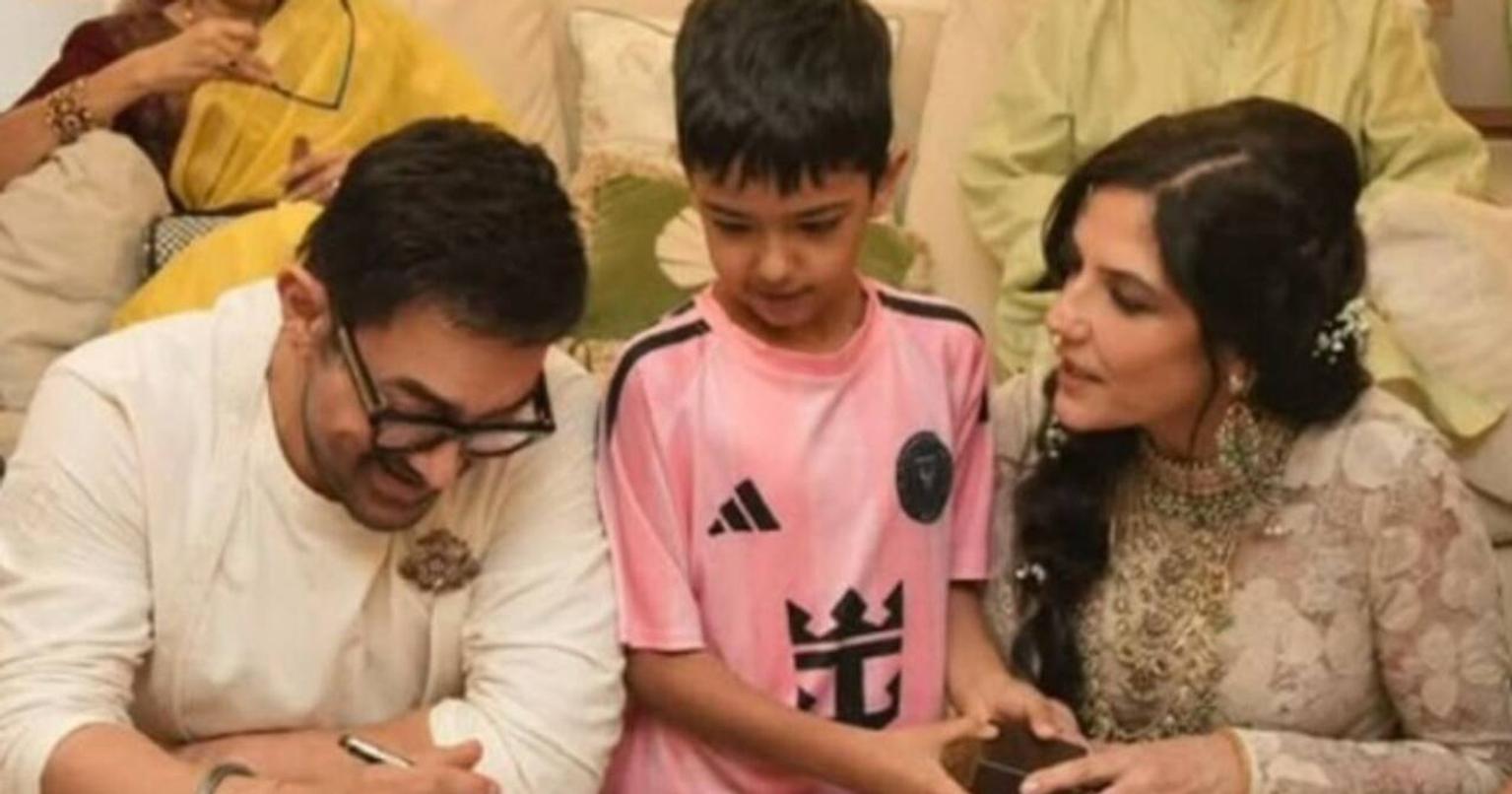 Aamir Khan with his wife Gauri Spratt in a public event