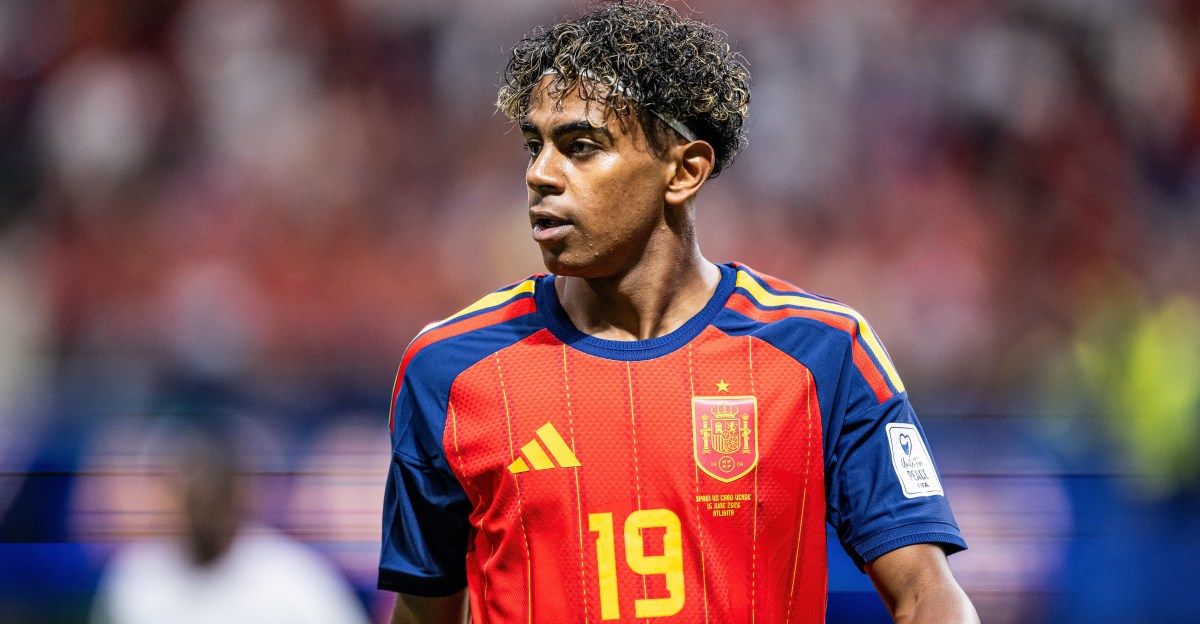 ‘The worst mistake’ - Spain boss sends warning about comparing Lamine Yamal to Lionel Messi