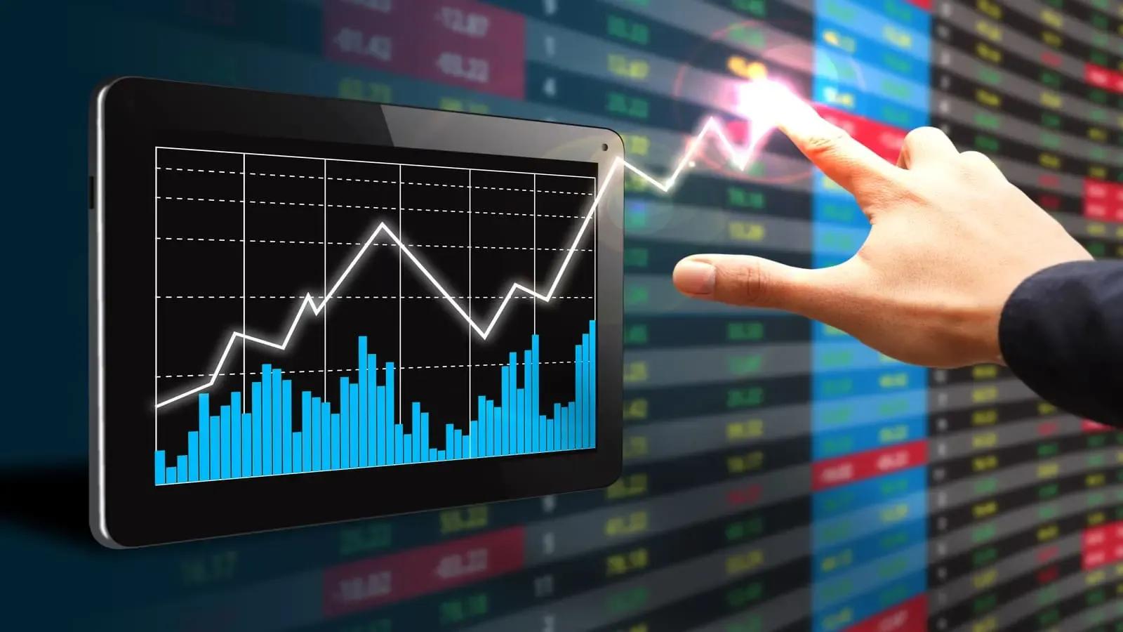 Indian stock market graph showing rebound