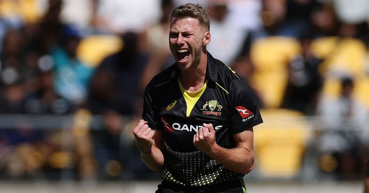 Australia opt to bat, Meredith called in, Soumya returns