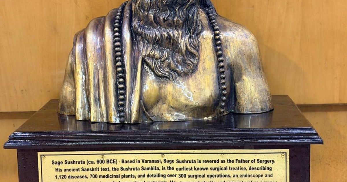 Bronze statue of Maharishi Sushruta made in Swamimalai unveiled at Royal College of Surgeons of Edinburgh