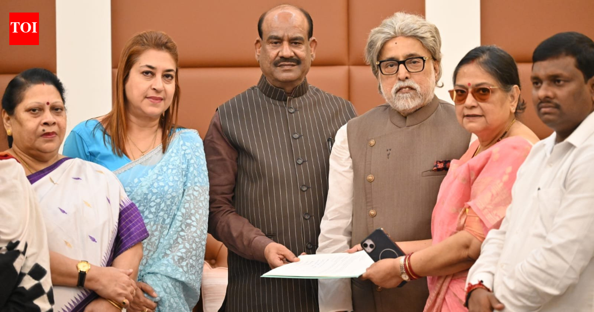 20 rebel TMC MPs to merge with Nationalist Citizens Party, back NDA: Kakoli Ghosh Dastidar