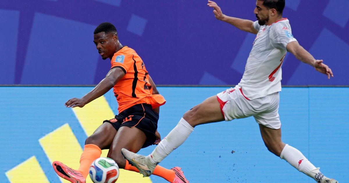 Dumfries and the Netherlands storm into the knockout phase