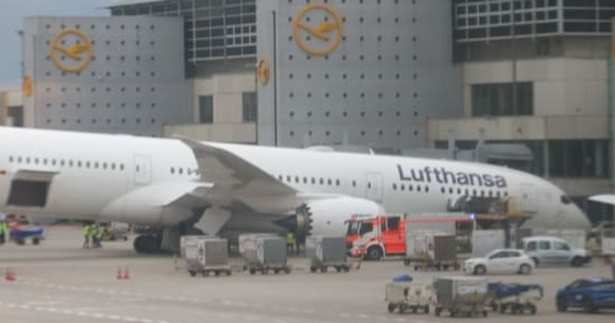 New Lufthansa Dreamliner collapses while parked, dramatic scene captured on camera; crew injured