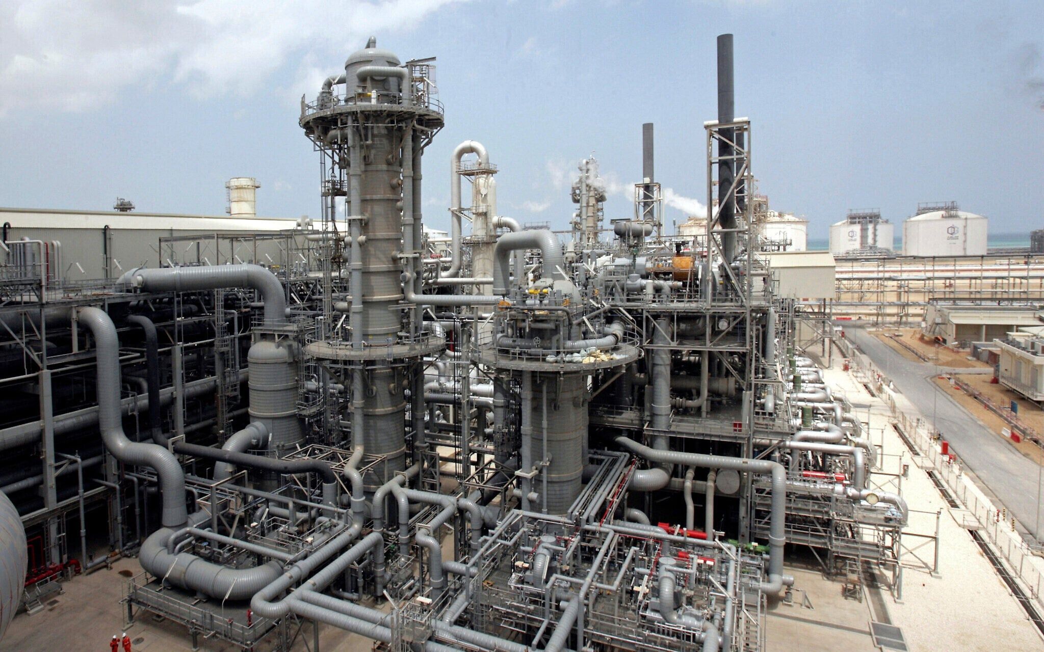 Report: Qatar offered to cut gas production in exchange for Iran sparing key facility