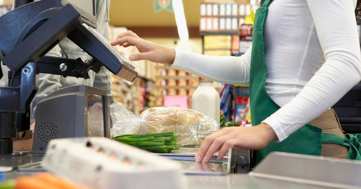 I asked ChatGPT and Claude to do my grocery shopping - one felt like the future