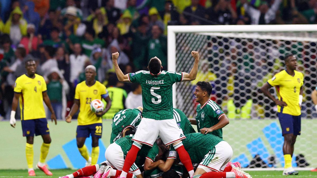 Mexico vs Ecuador, FIFA World Cup updates: Mexico beat Ecuador 2-0 to reach the round of 16