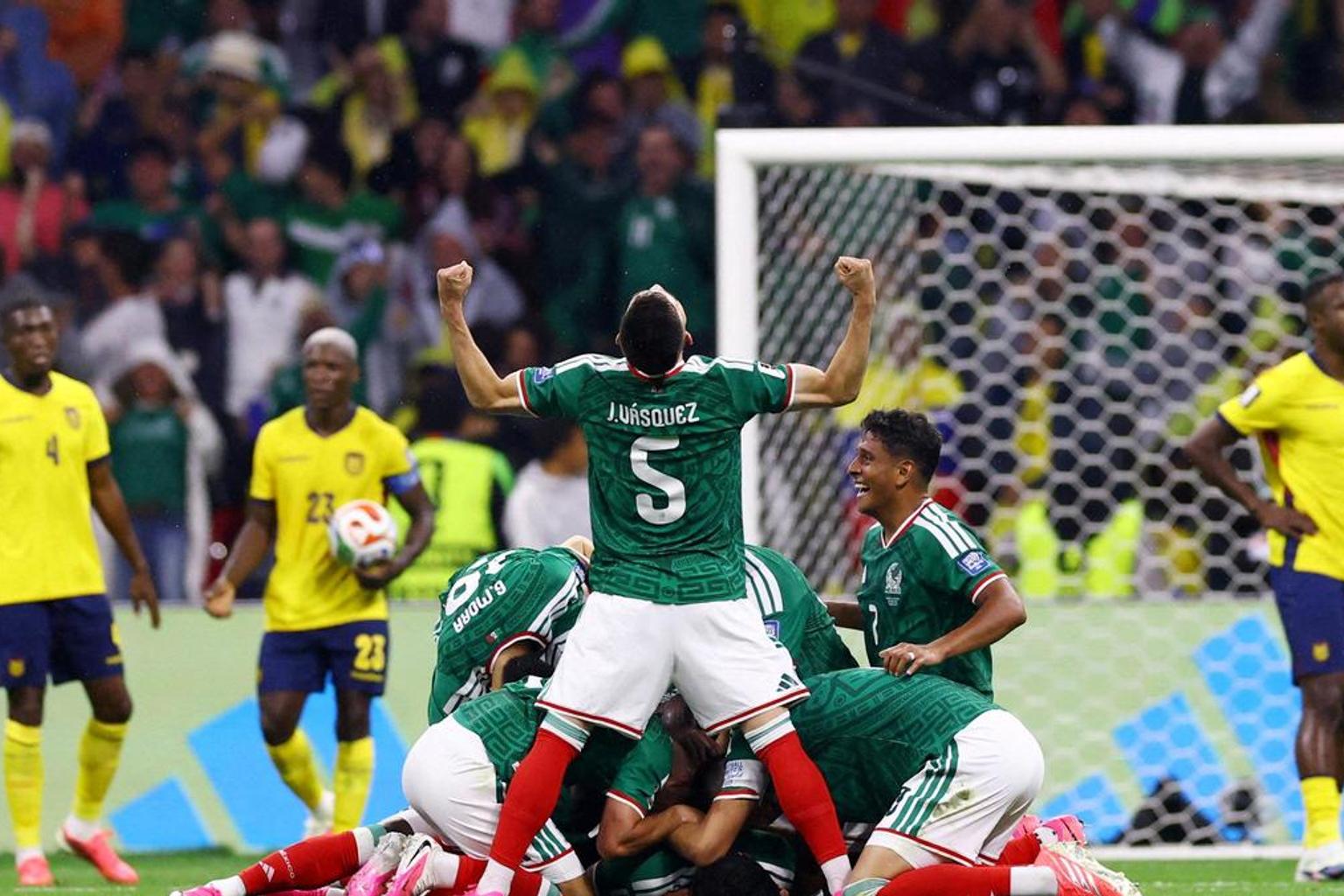 Mexico vs Ecuador, FIFA World Cup updates: Mexico beat Ecuador 2-0 to reach the round of 16