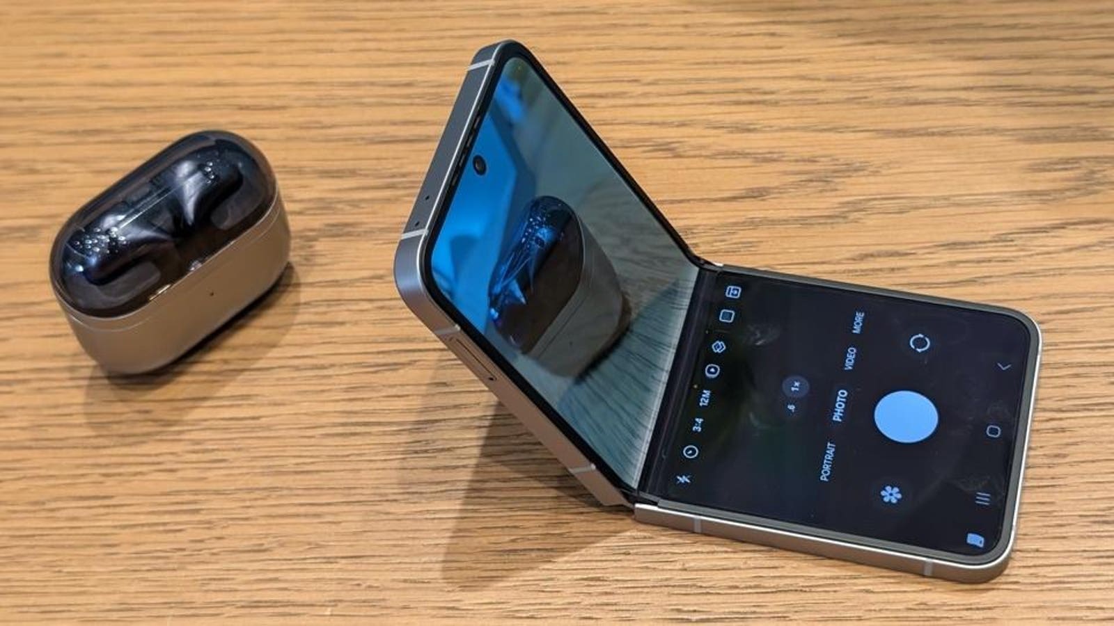 Android Circuit: Galaxy Z Fold8 Details Confirmed, E/OS/4 Revealed, Honor Magic V6 Tested
