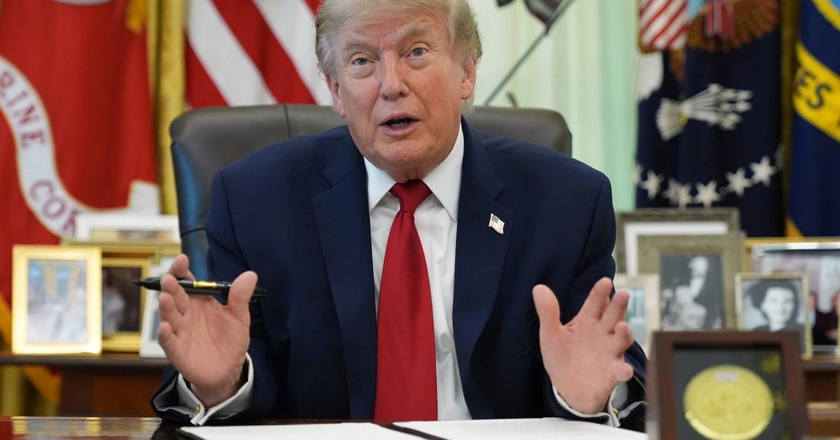 Trump weighed return to full war against Iran, but prefers diplomatic efforts - report