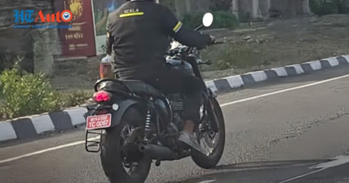 Upcoming Triumph Bonneville 400 spied testing again, will rival Royal Enfield Classic 350