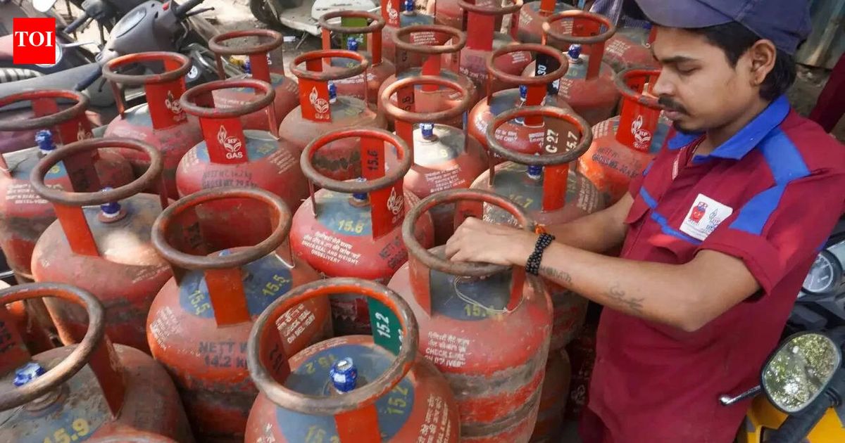 Domestic LPG price hiked by Rs 29 per 14.2kg cylinder
