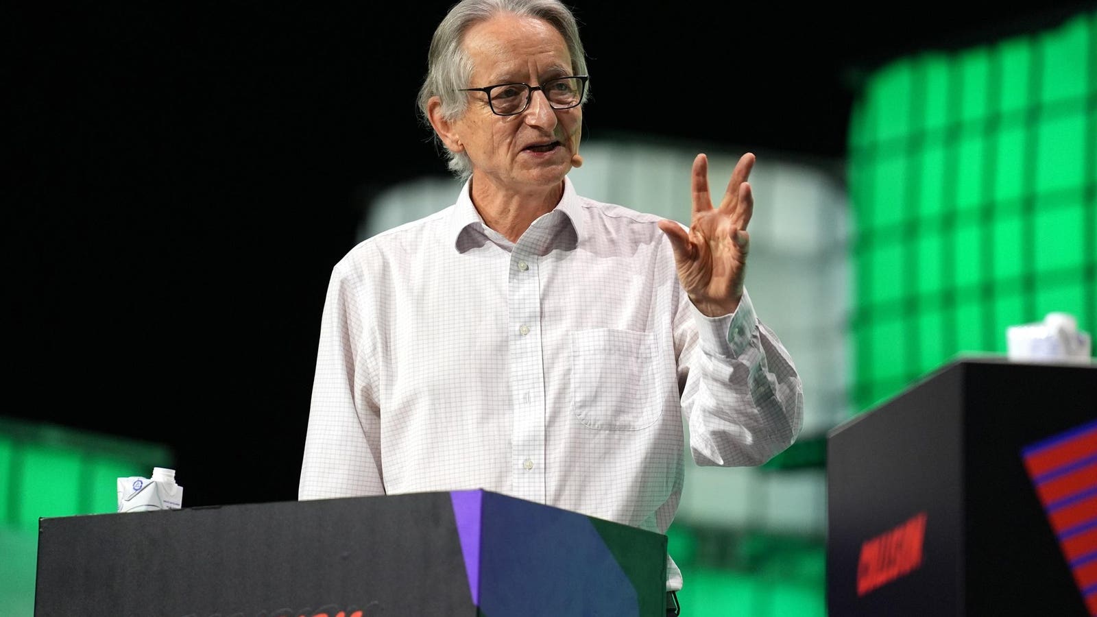 Geoffrey Hinton Says Chatbots Are Conscious-But There’s A Major Catch