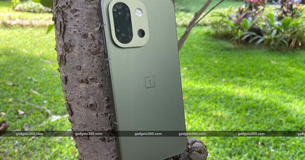 OnePlus 15s Unlikely to Launch in India, OnePlus 16 Debut Remains Uncertain, Tipster Claims