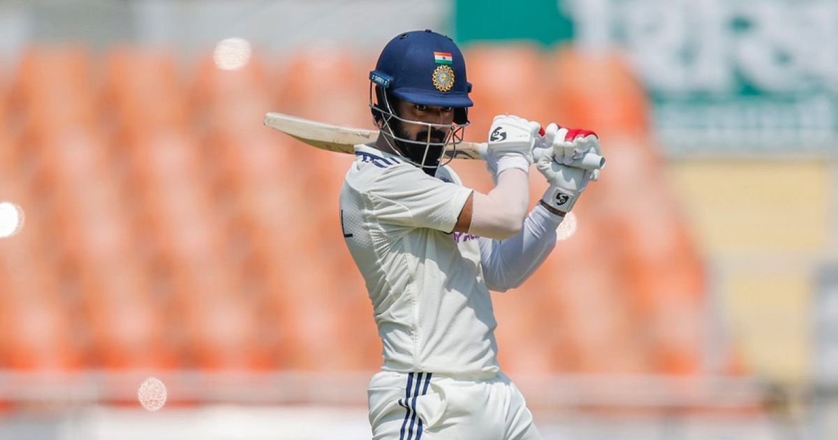 Rahul anchors India after early reprieve in morning session