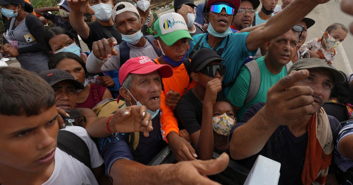 In Pictures: Hunger, despair as Venezuela quake death toll rises