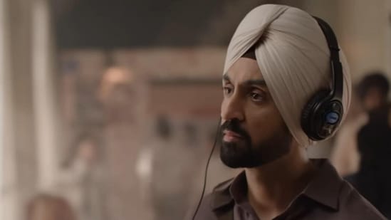Main Vaapas Aaunga box office collection day 4: Imtiaz Ali's film falls flat on 1st Monday, makes ₹97 lakh