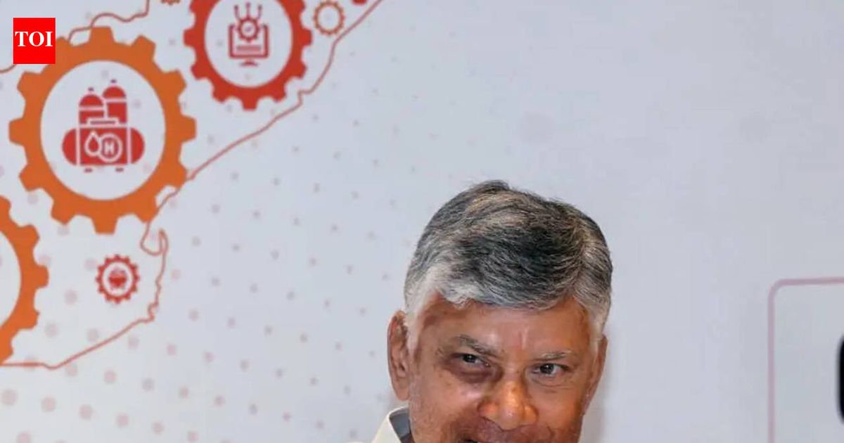 Naidu urges NUS to set up campus in Amaravati
